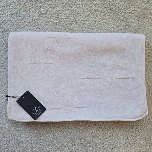 Olivier Goureau Accessories - NWT Olivier Goureau Paris Embossed Star Scarf